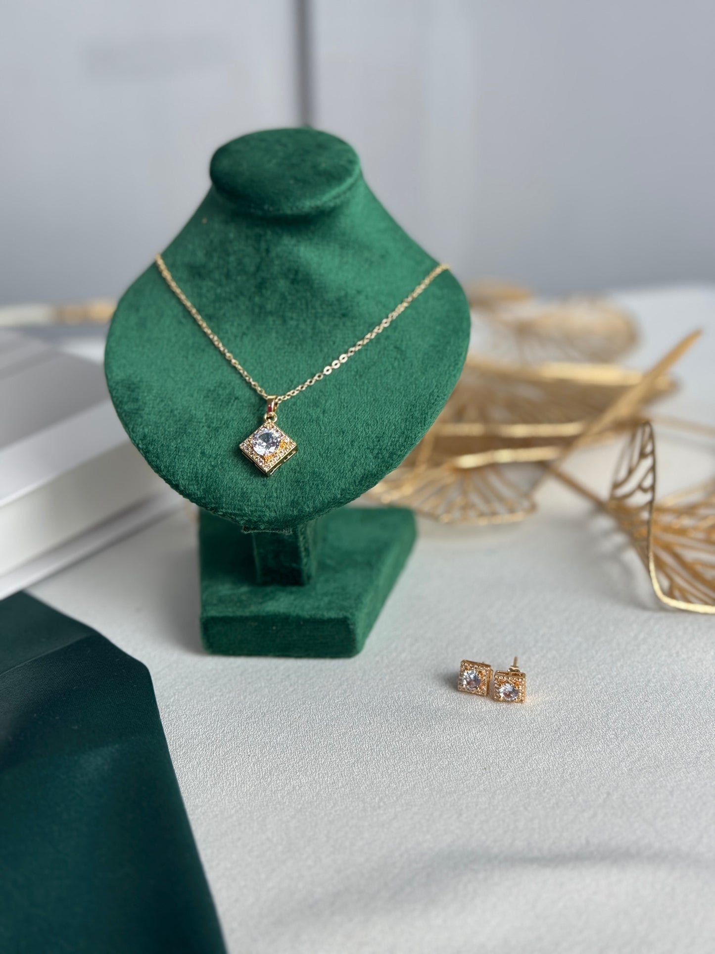 ITALIAN GOLD FULL SET.