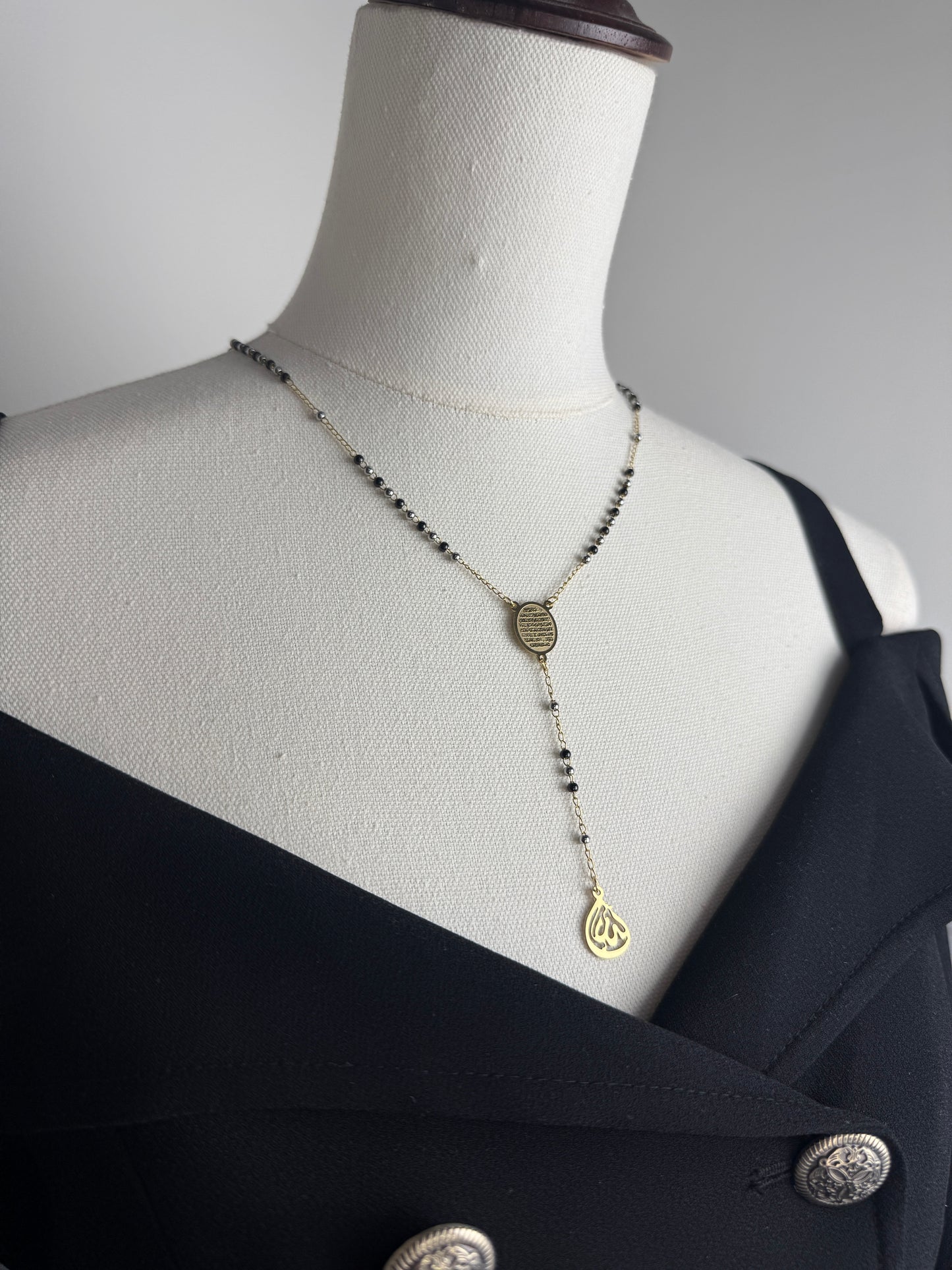 ITALIAN GOLD NECKLACE.