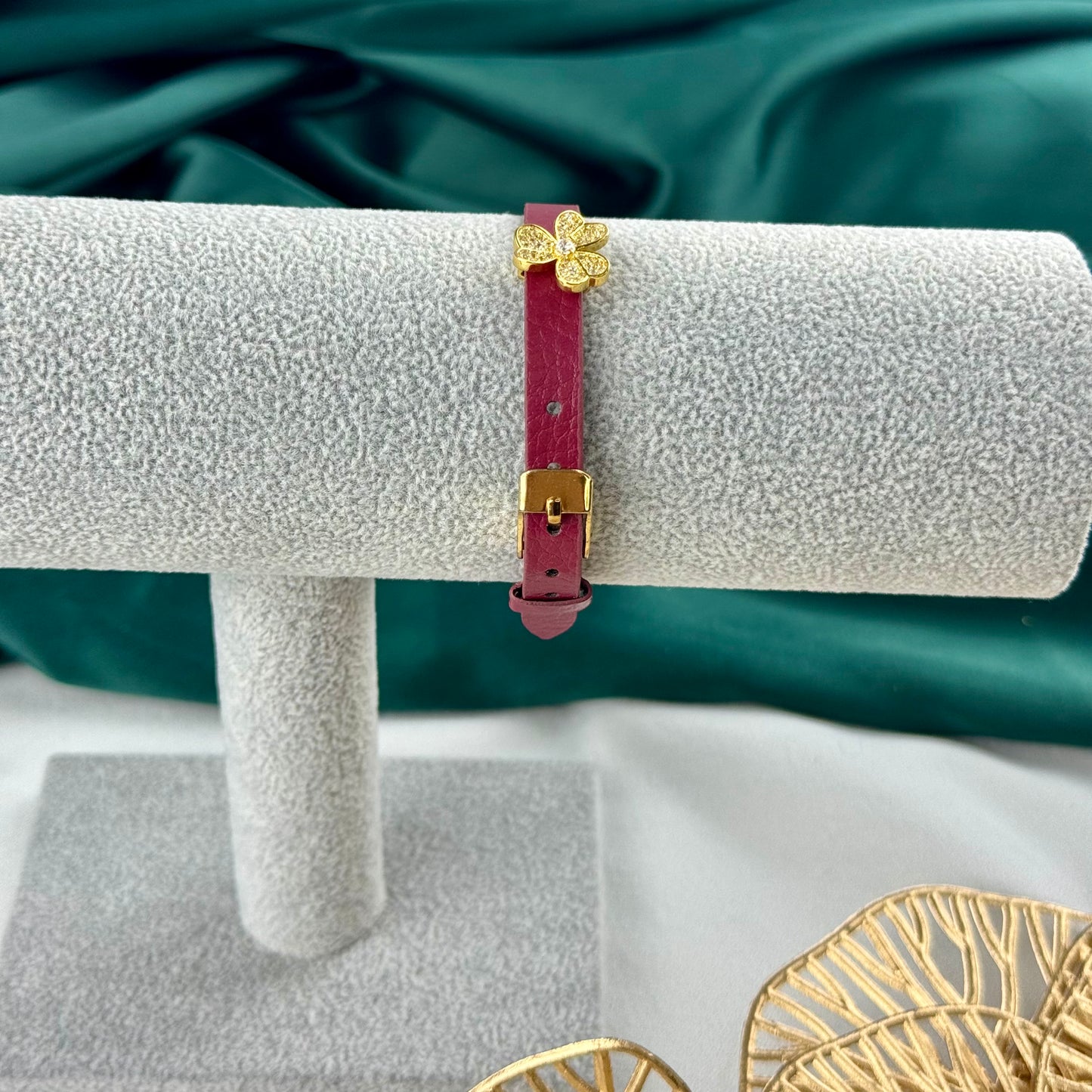 ITALIAN GOLD BRACELET.