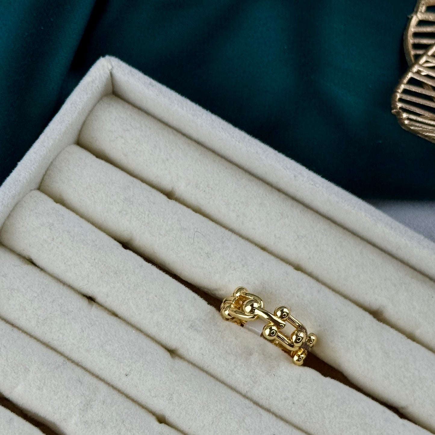 ITALIAN GOLD RING