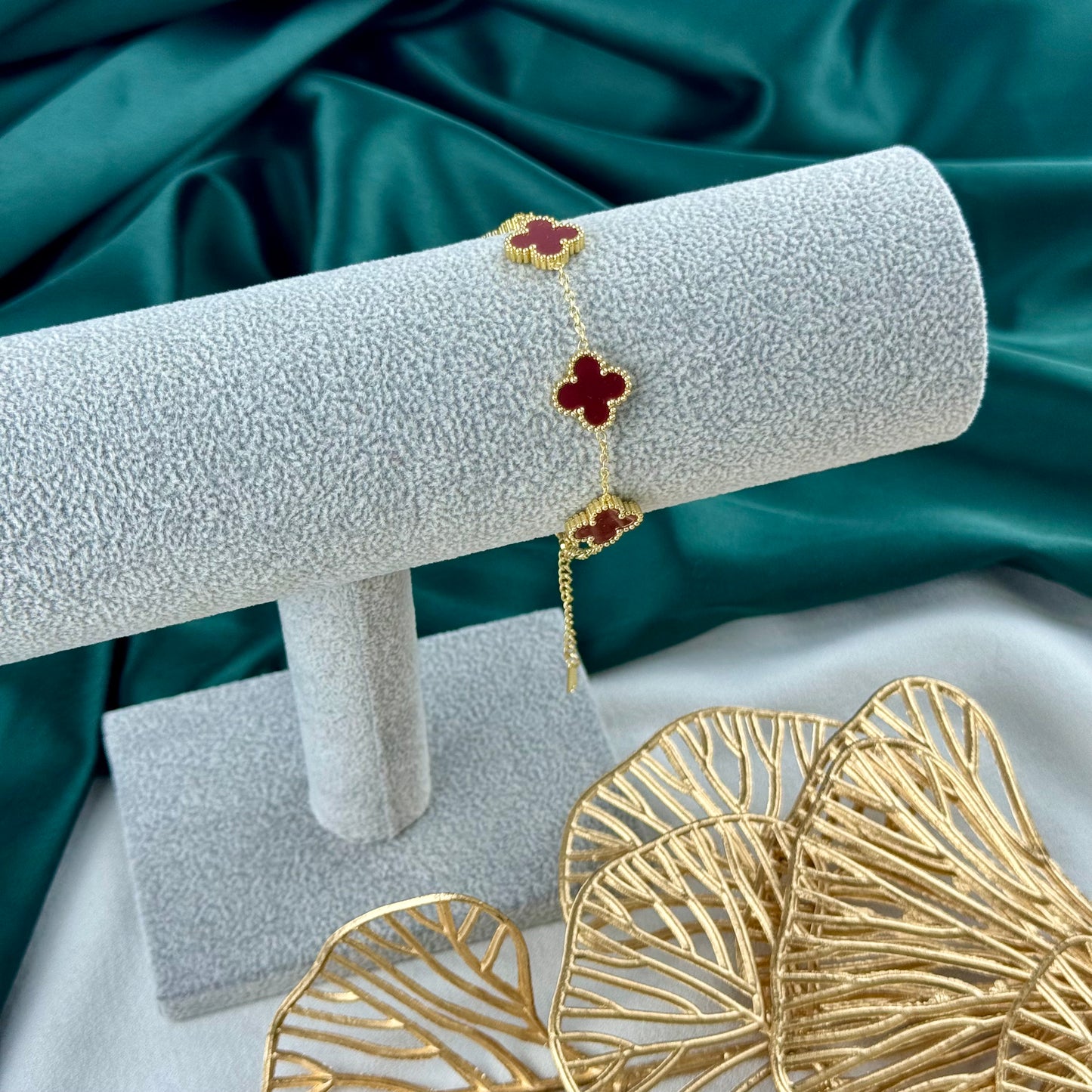 ITALIAN GOLD BRACELET.