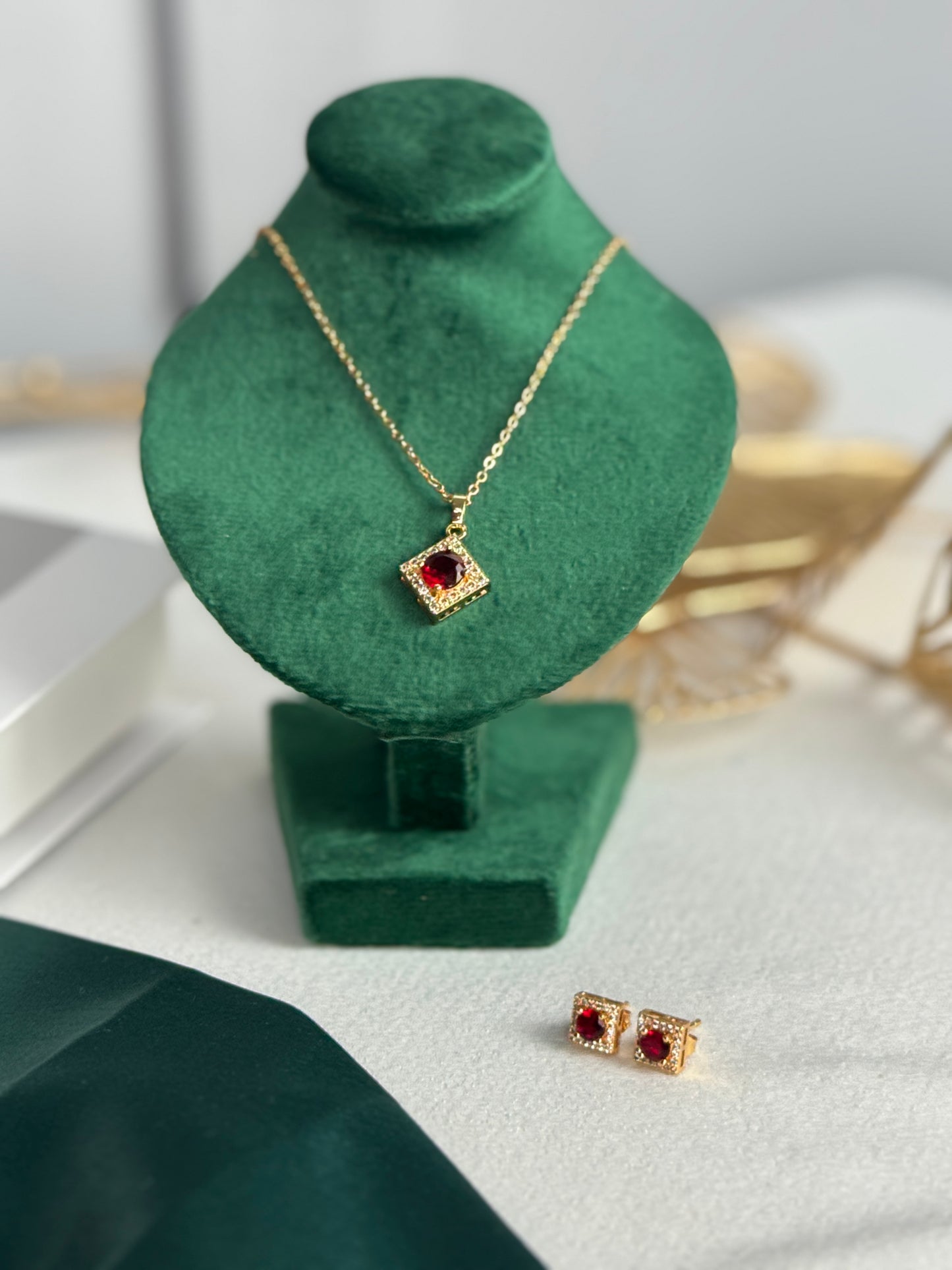 ITALIAN GOLD FULL SET.