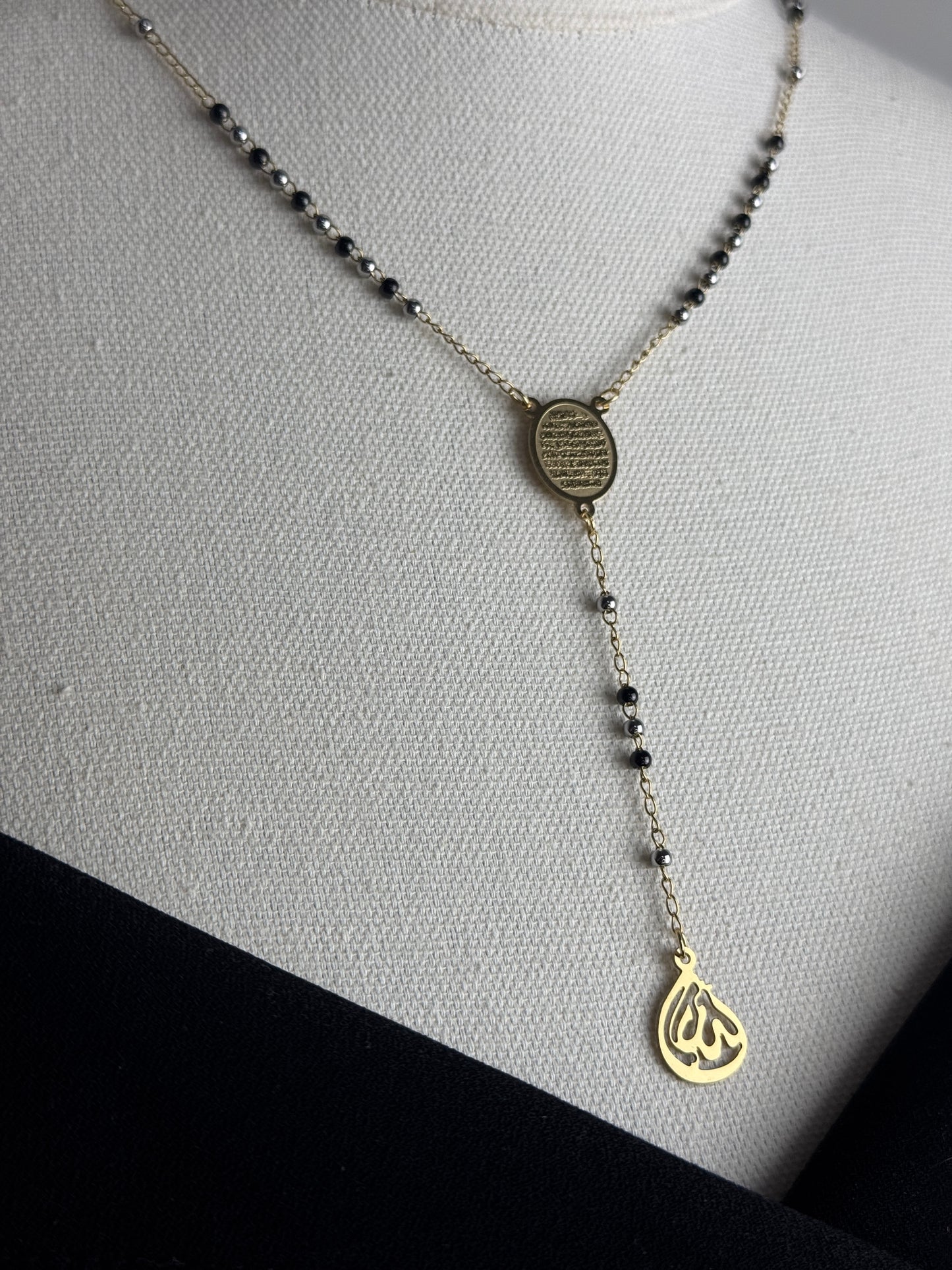 ITALIAN GOLD NECKLACE.