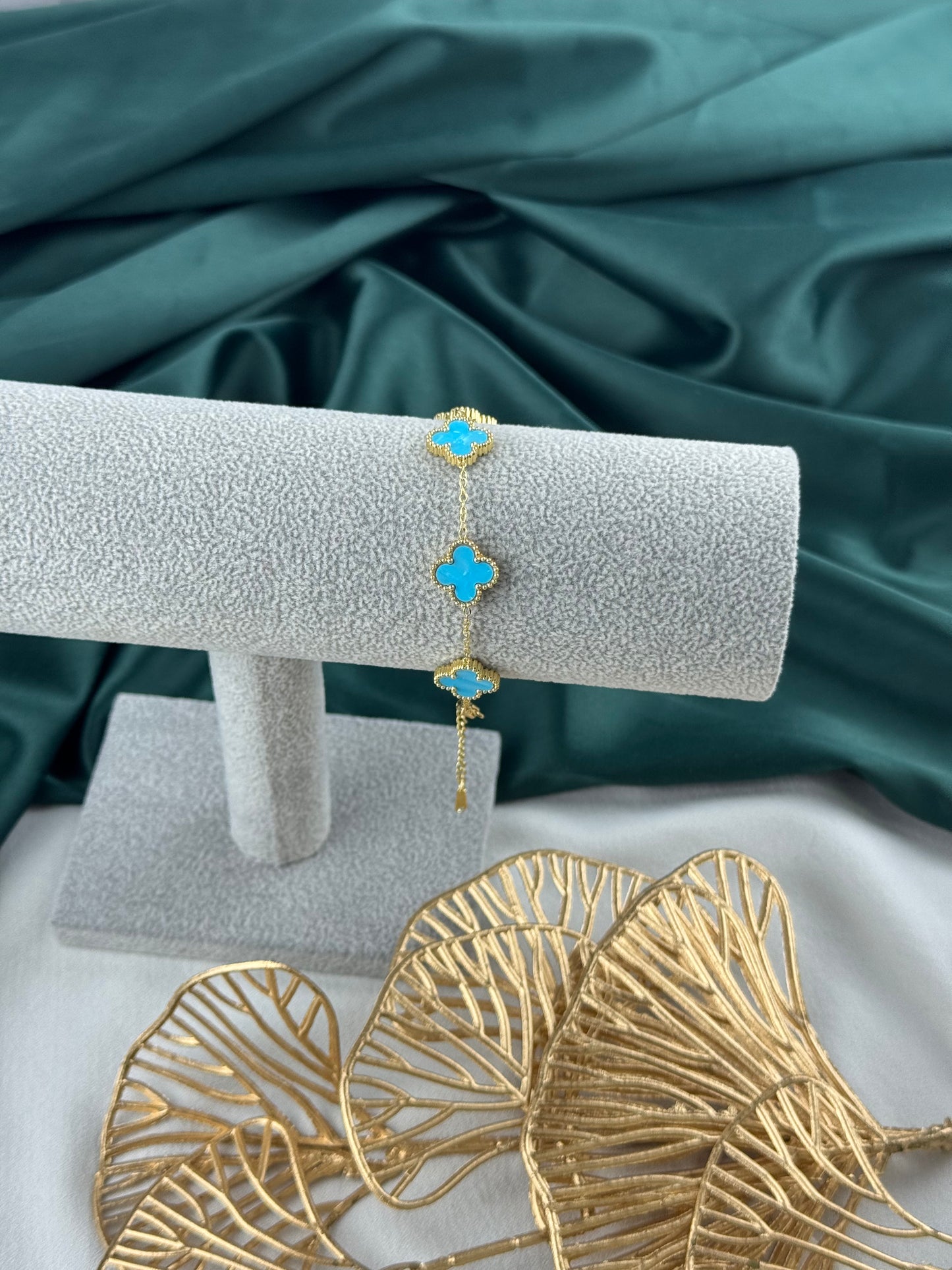 ITALIAN GOLD BRACELET.