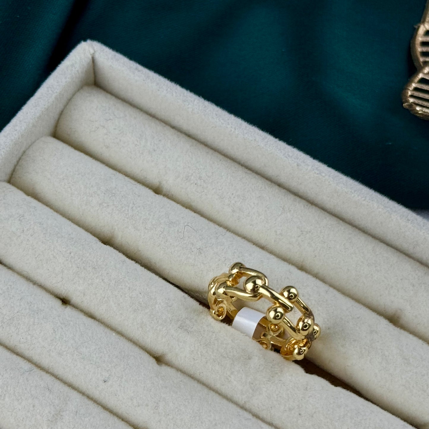ITALIAN GOLD RING