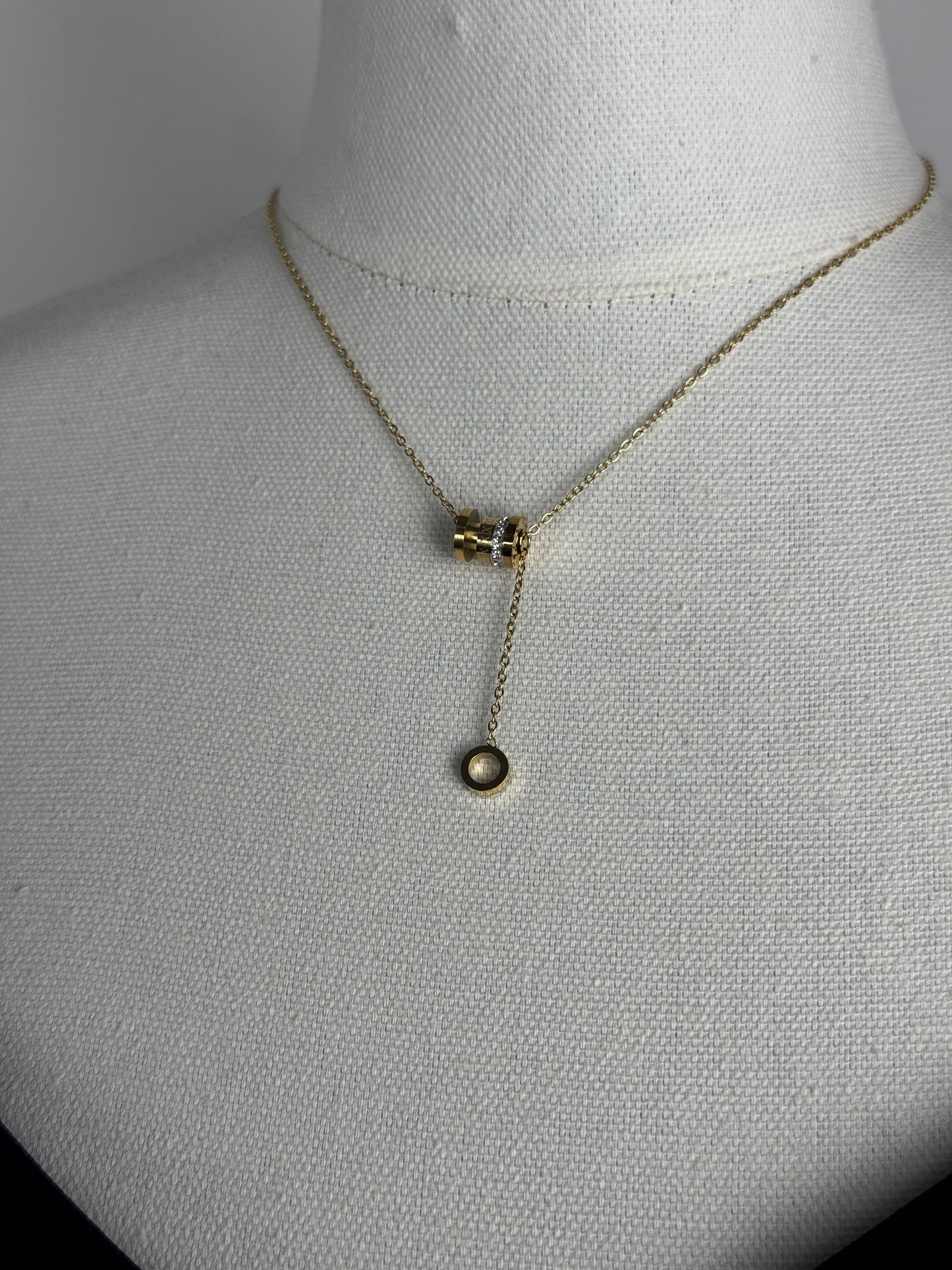 ITALIAN GOLD NECKLACE.