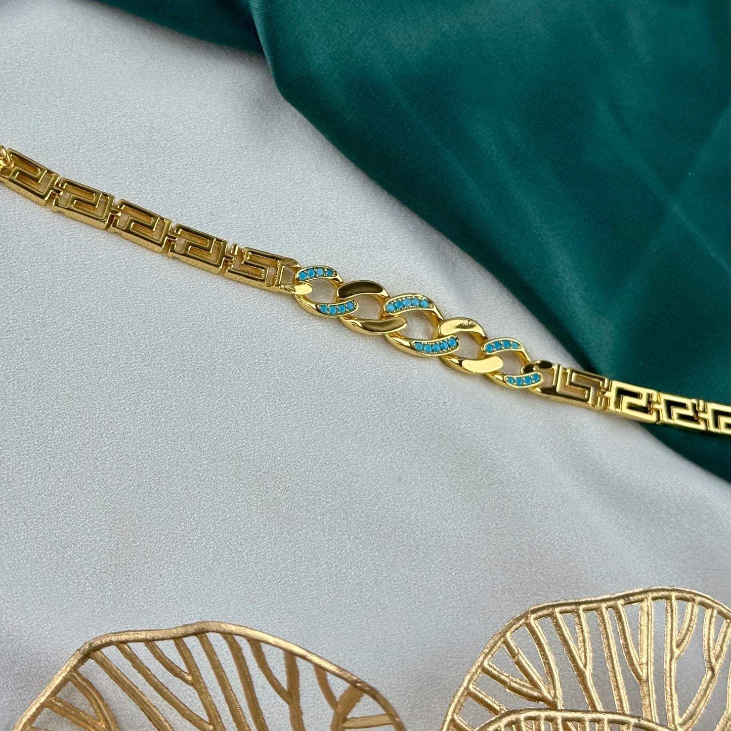 ITALIAN GOLD BRACELET.