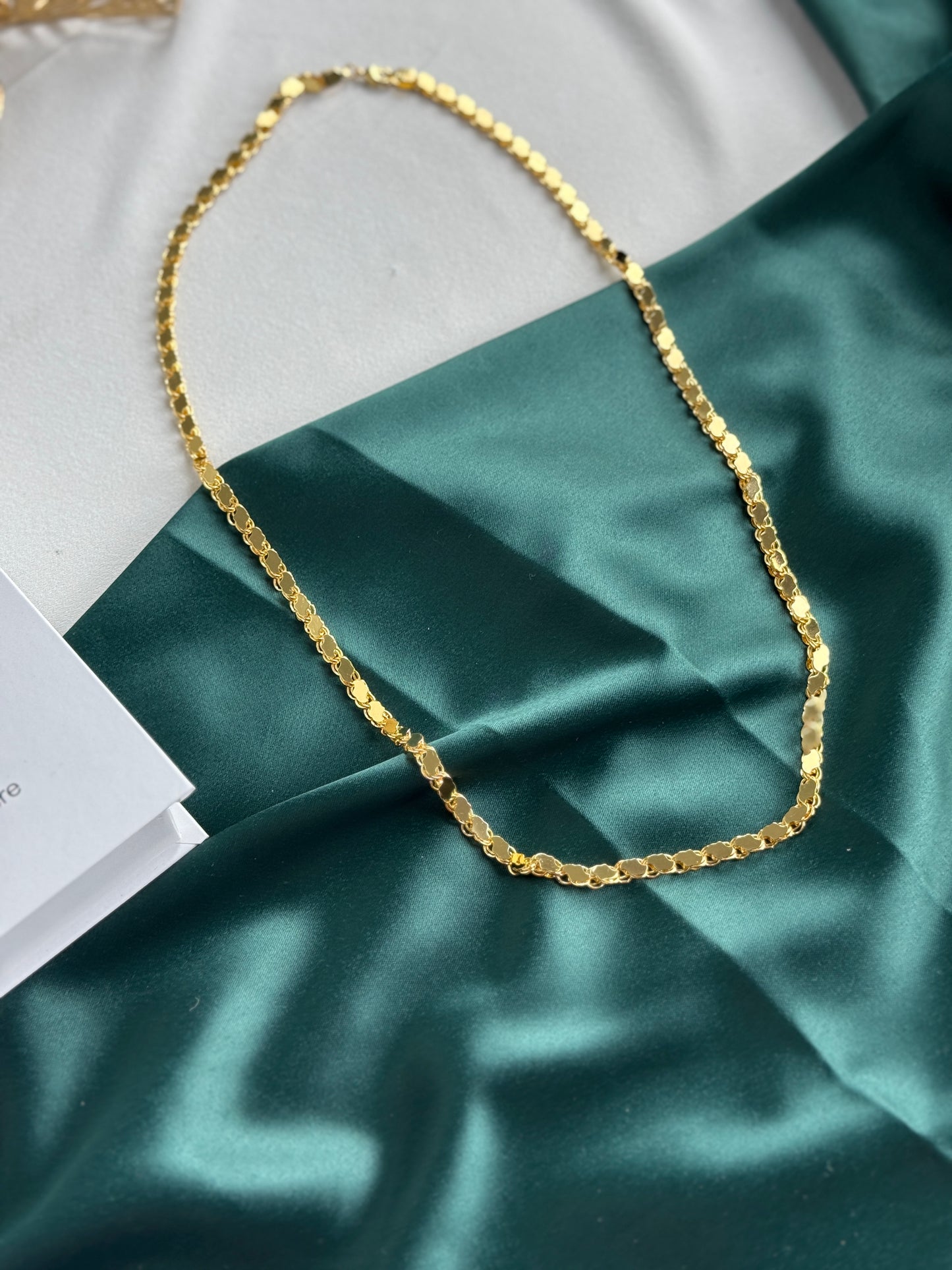 ITALIAN GOLD NECKLACE.