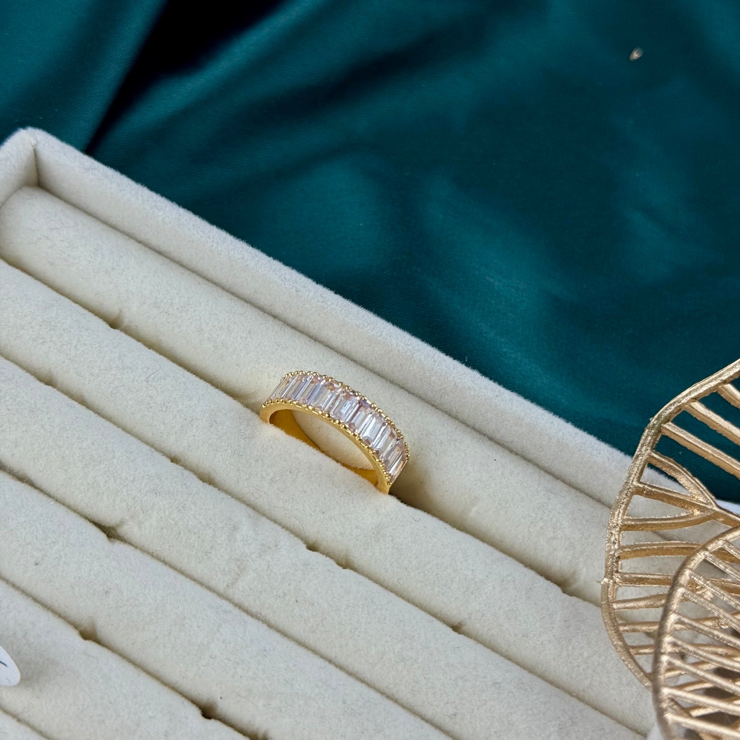 ITALIAN GOLD RING.