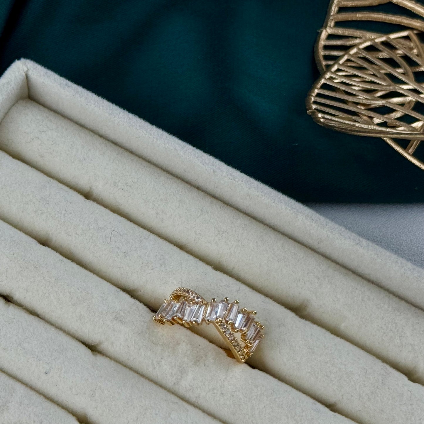 ITALIAN GOLD RING.