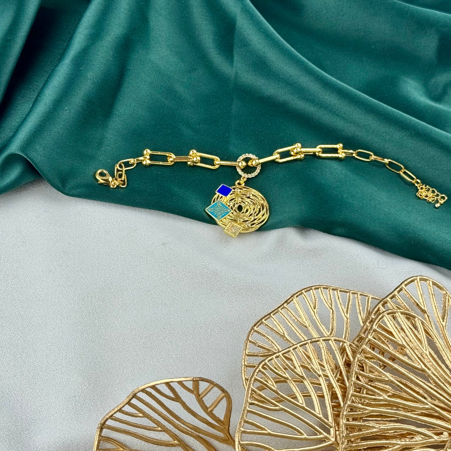 ITALIAN GOLD BRACELET.