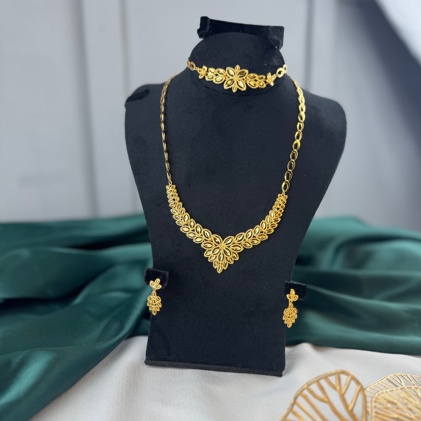 ITALIAN GOLD FULL SET.