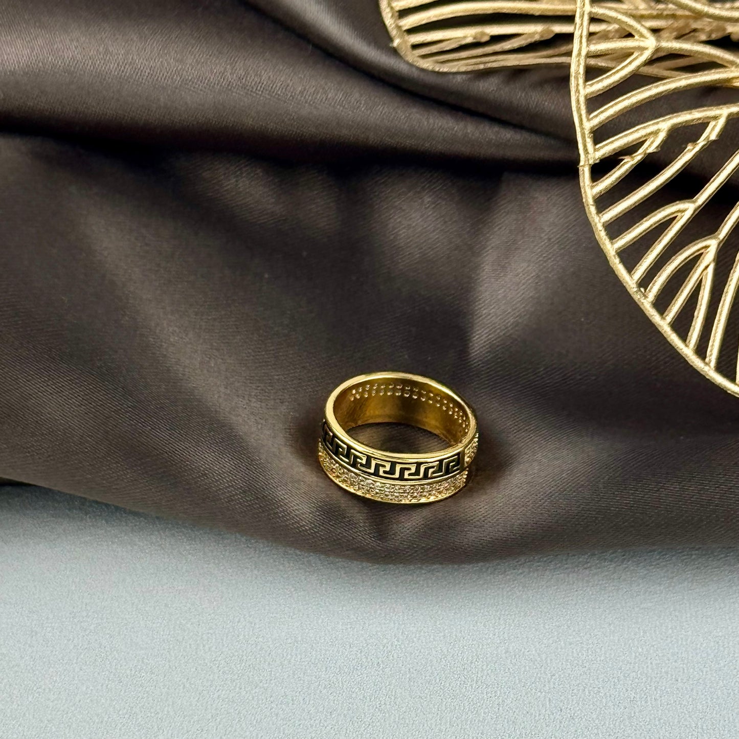 ITALIAN GOLD RING.