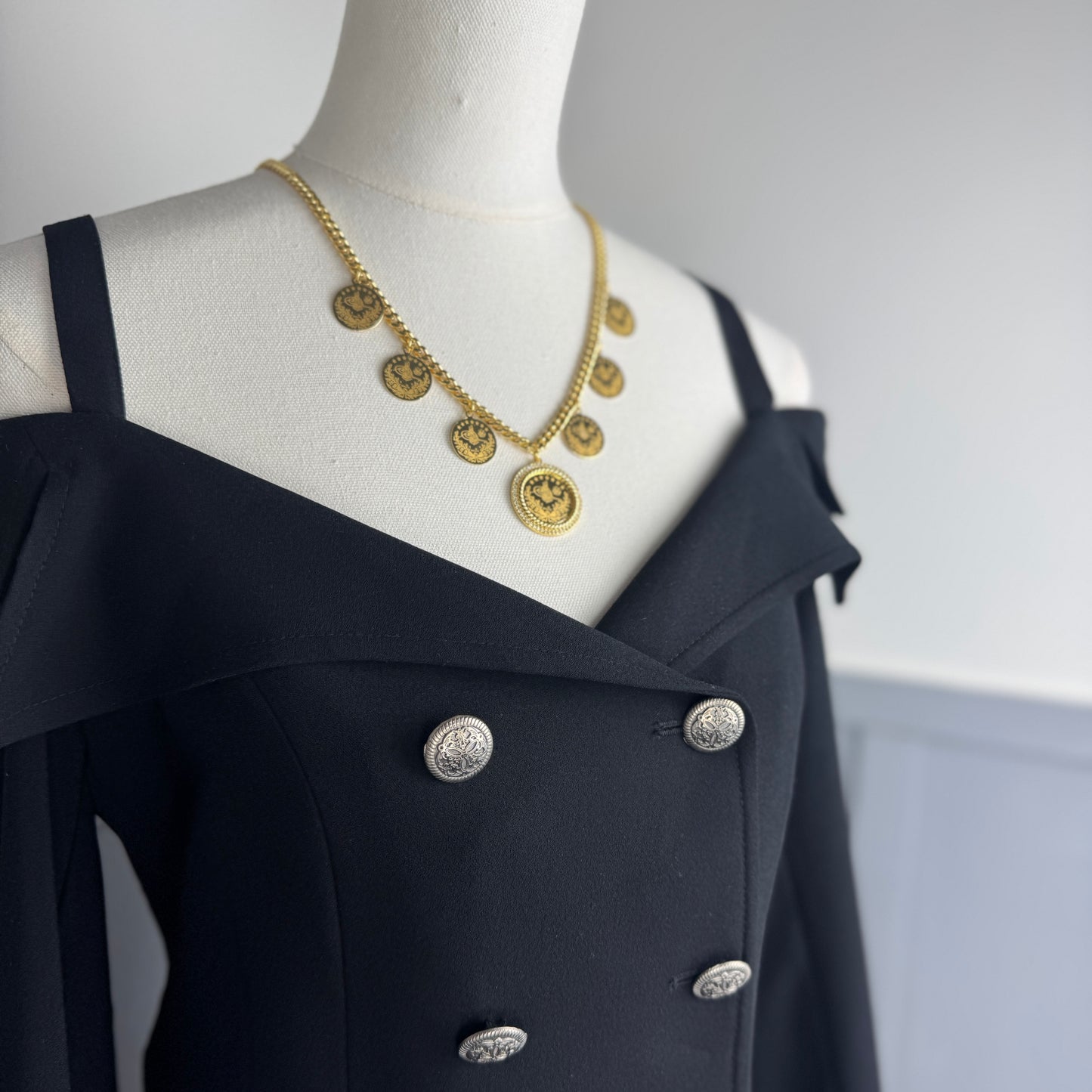 ITALIAN GOLD NECKLACE.
