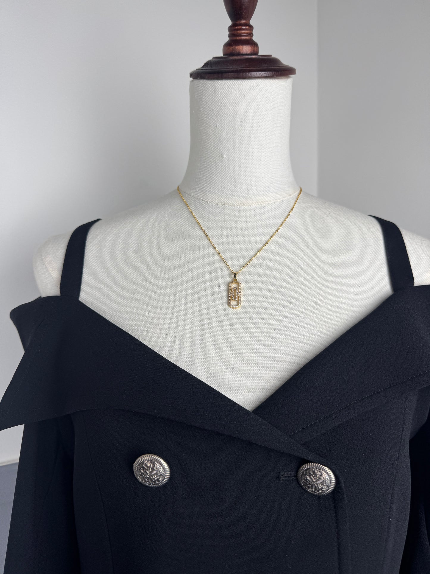 ITALIAN GOLD NECKLACE.