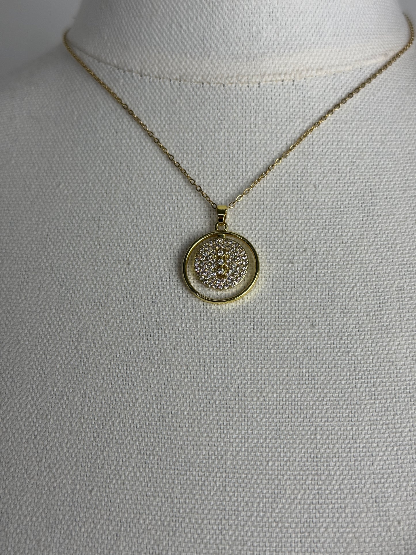 ITALIAN GOLD NECKLACE.
