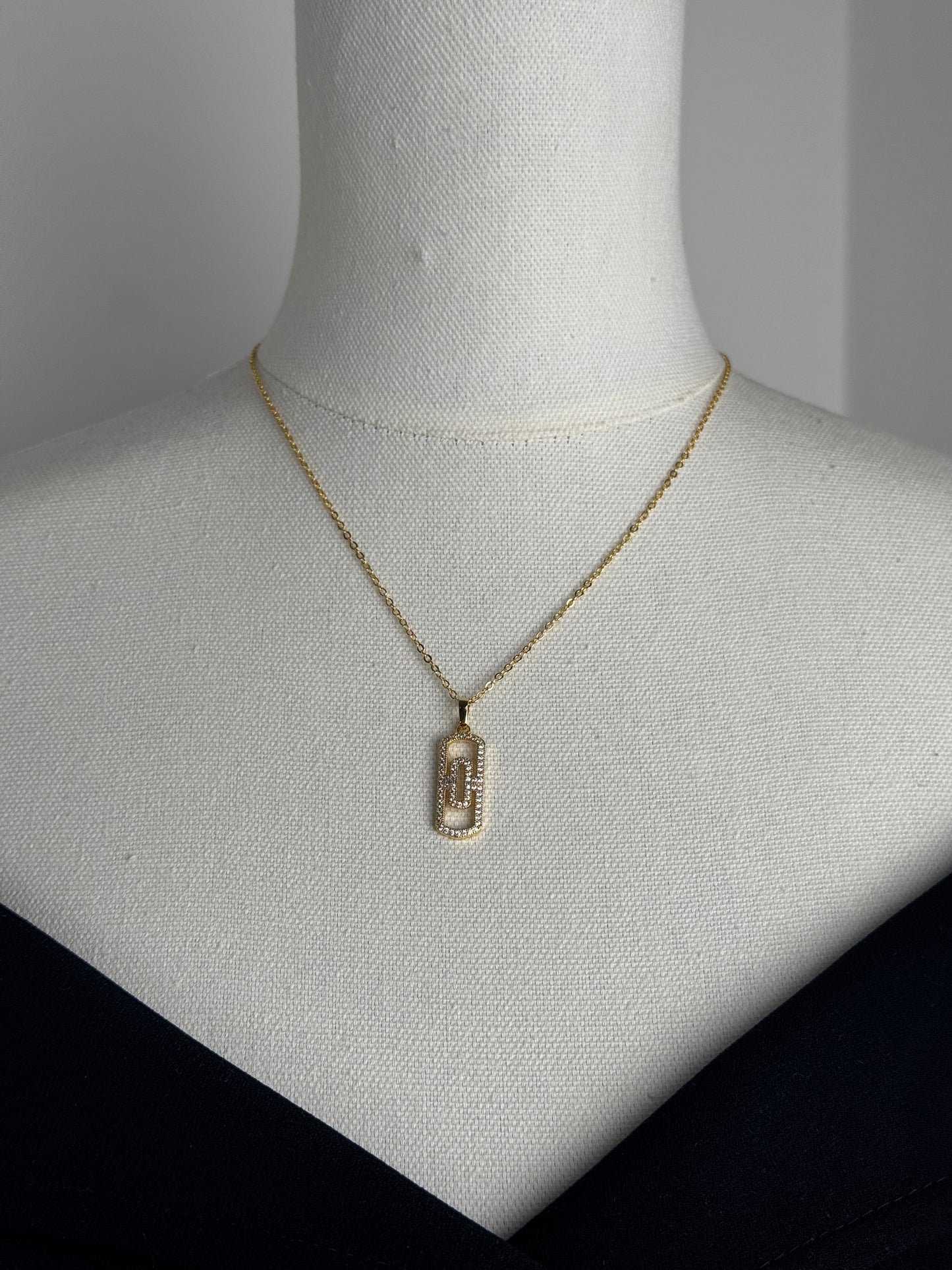 ITALIAN GOLD NECKLACE.