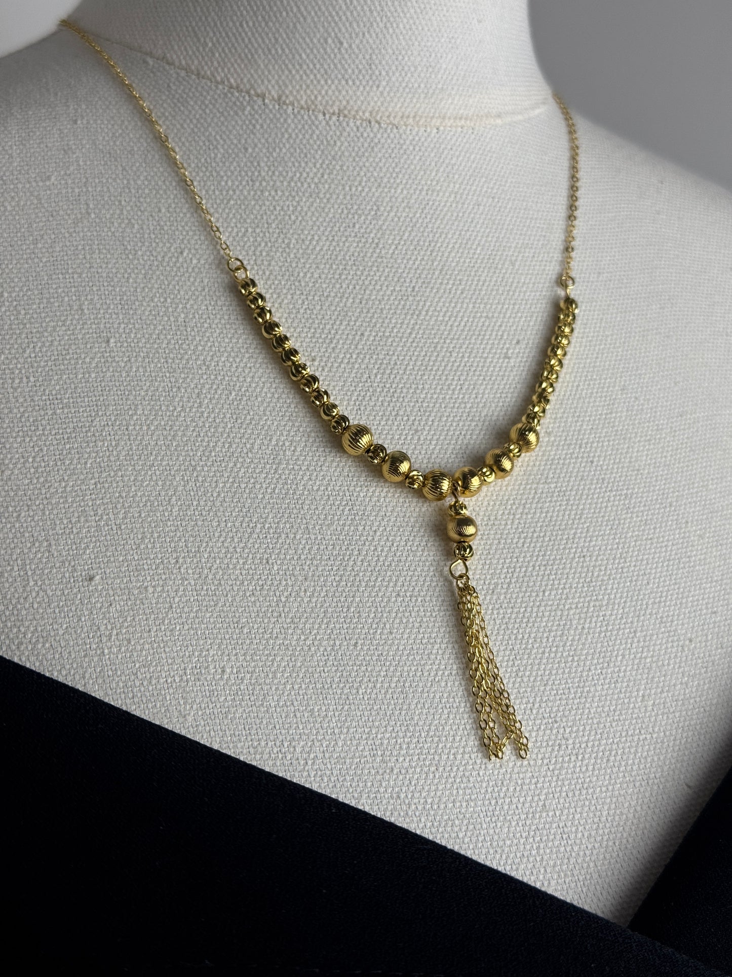 ITALIAN GOLD NECKLACE.
