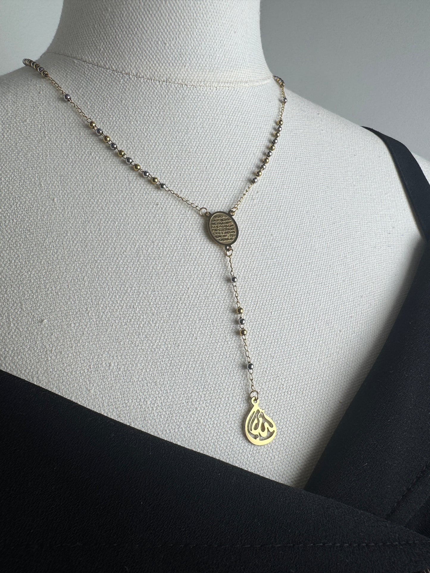 ITALIAN GOLD NECKLACE.