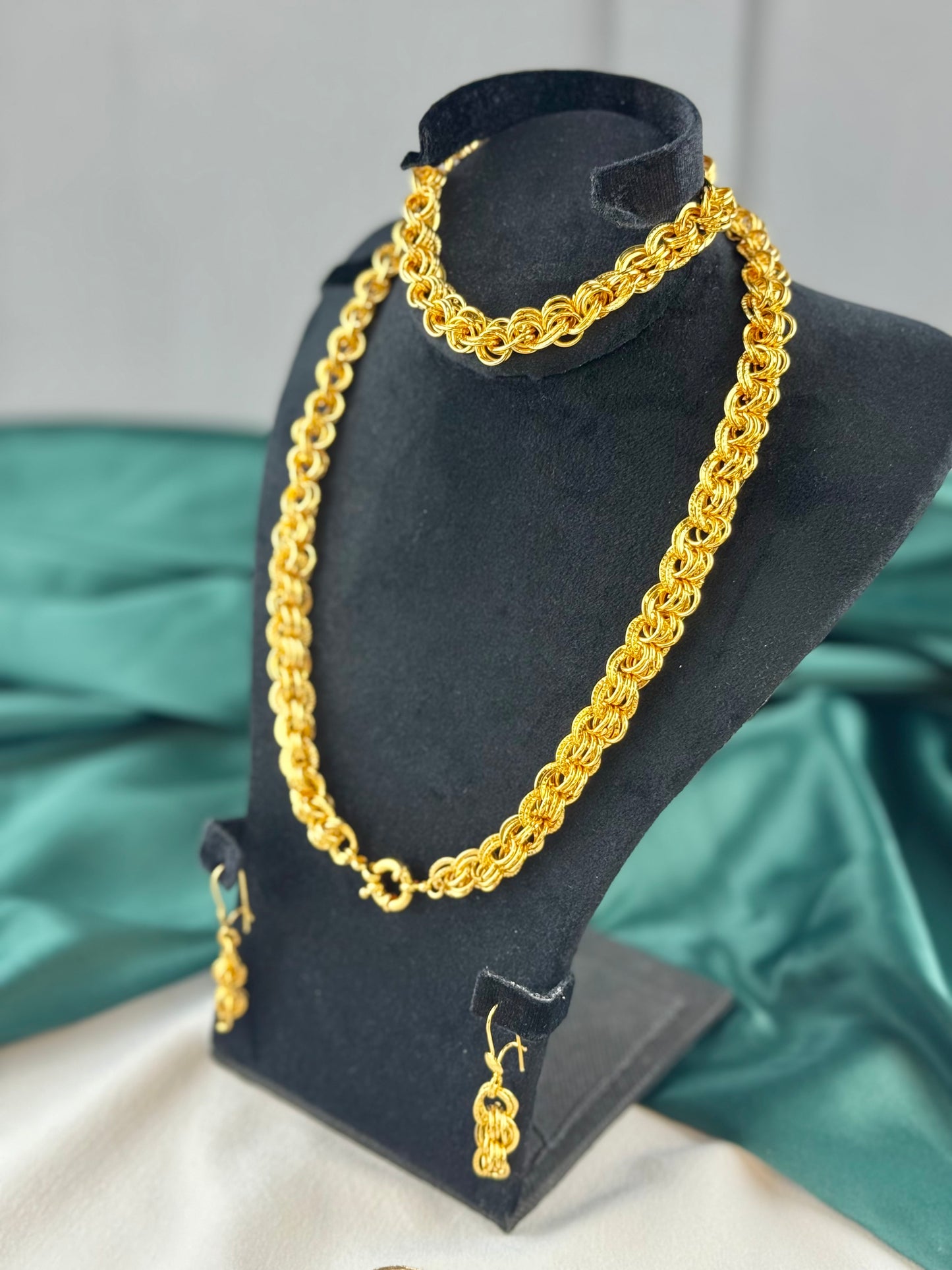 ITALIAN GOLD FULL SET.