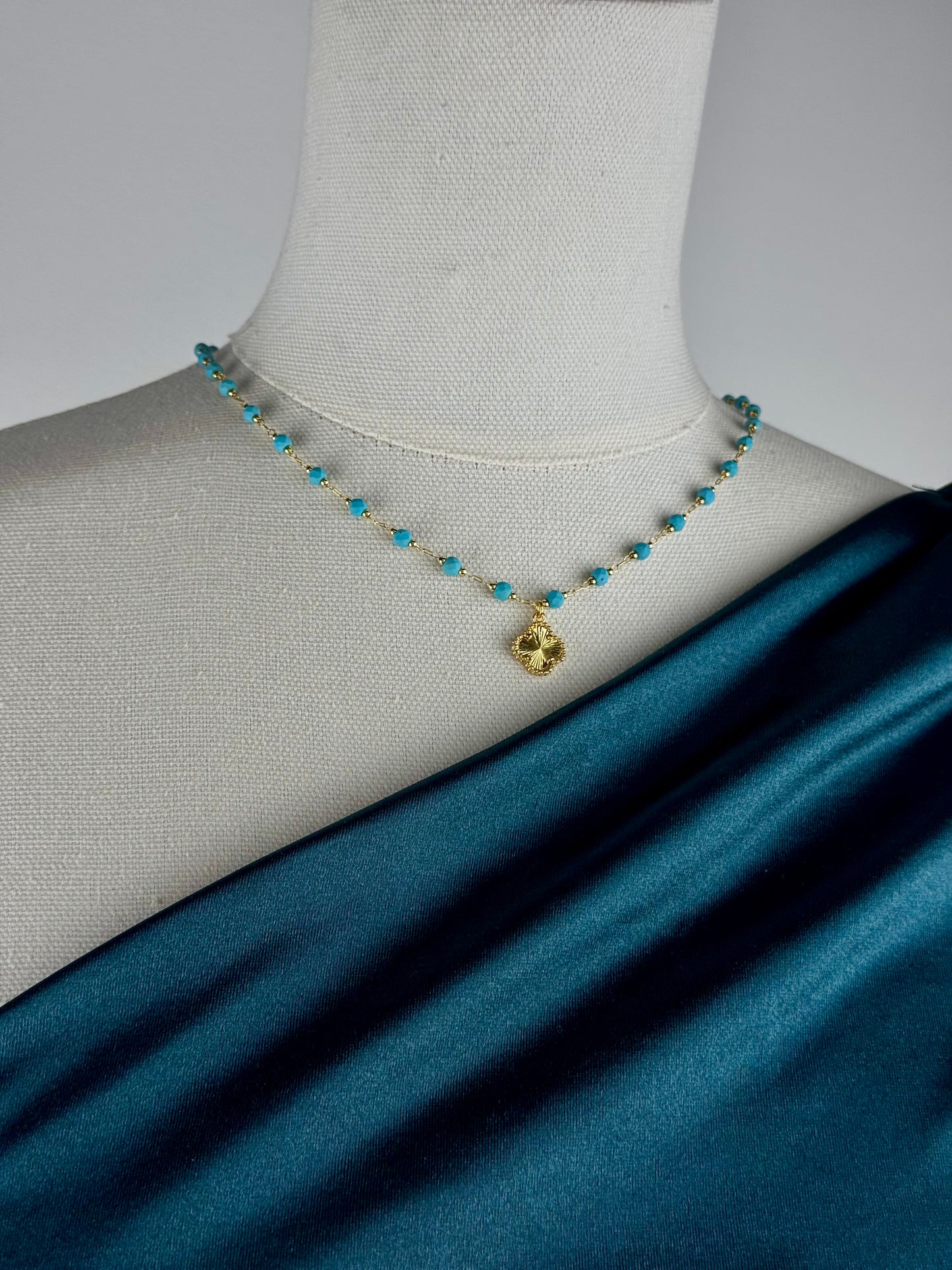 ITALIAN GOLD NECKLACE.