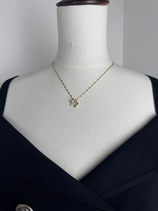 ITALIAN GOLD NECKLACE.