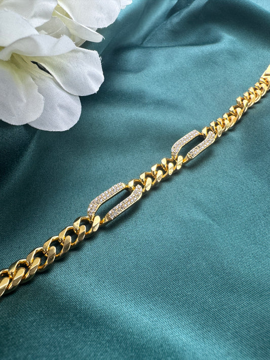 ITALIAN GOLD BRACELET.