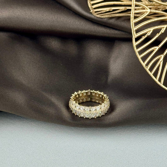 ITALIAN GOLD RING.