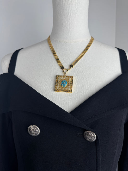 ITALIAN GOLD NECKLACE.