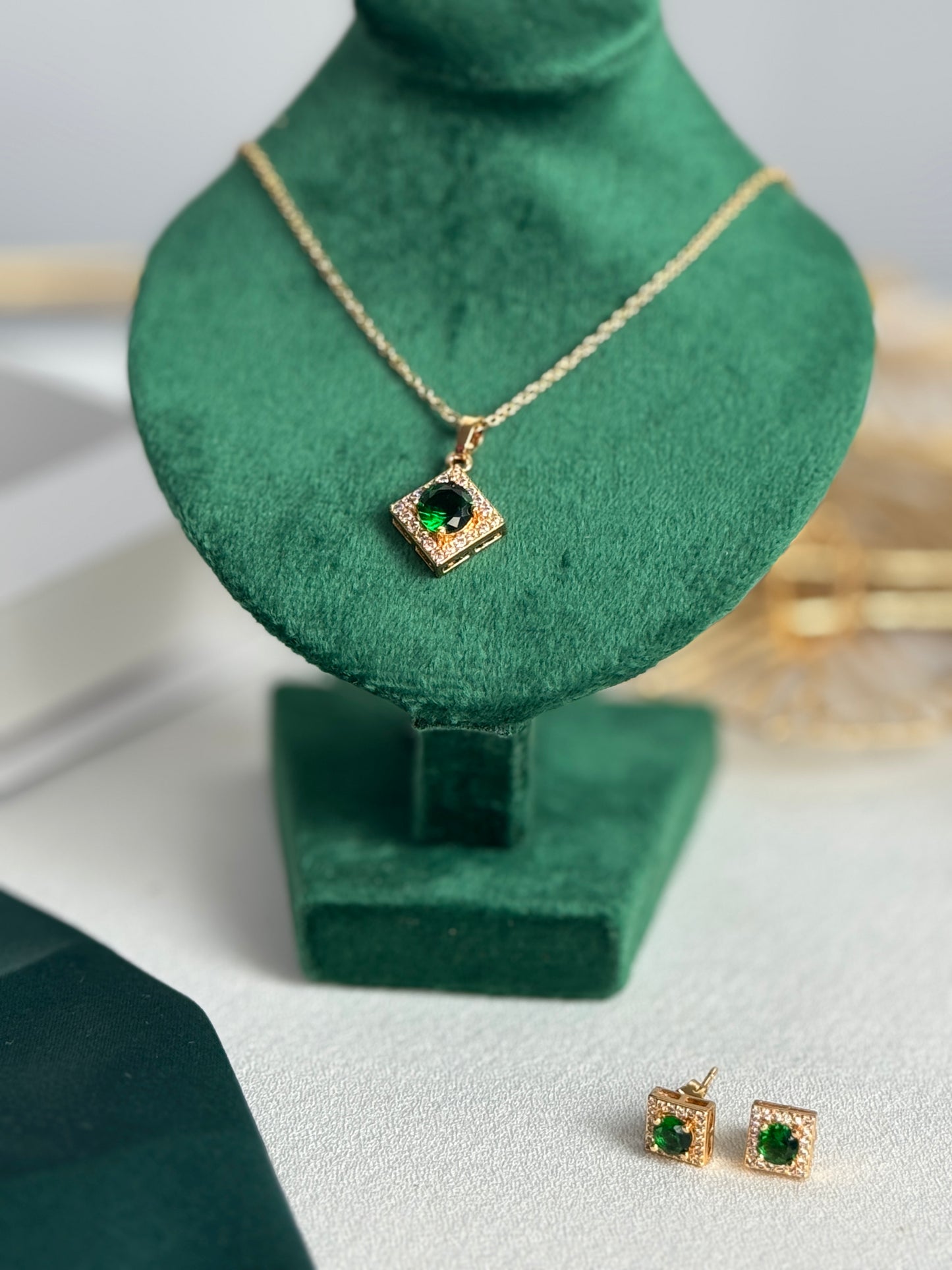 ITALIAN GOLD FULL SET.