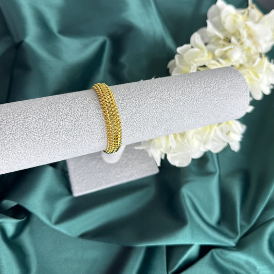 ITALIAN GOLD BRACELET.
