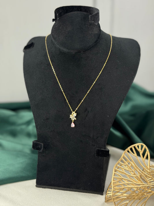 ITALIAN GOLD NECKLACE.