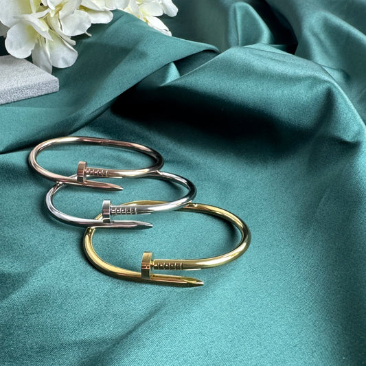 ITALIAN GOLD BANGLE BRACELET