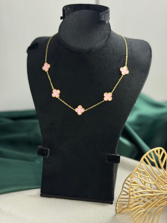 ITALIAN GOLD NECKLACE.