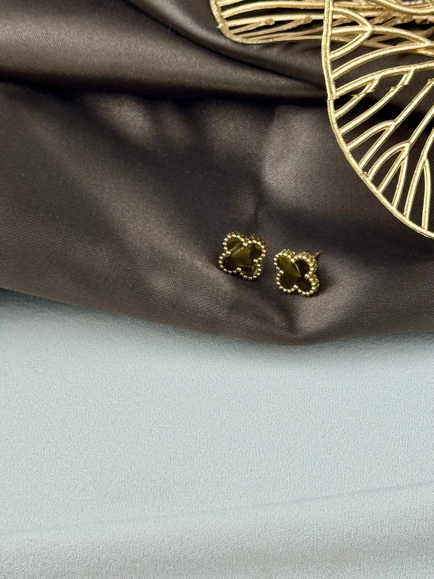 ITALIAN GOLD EARRINGS.