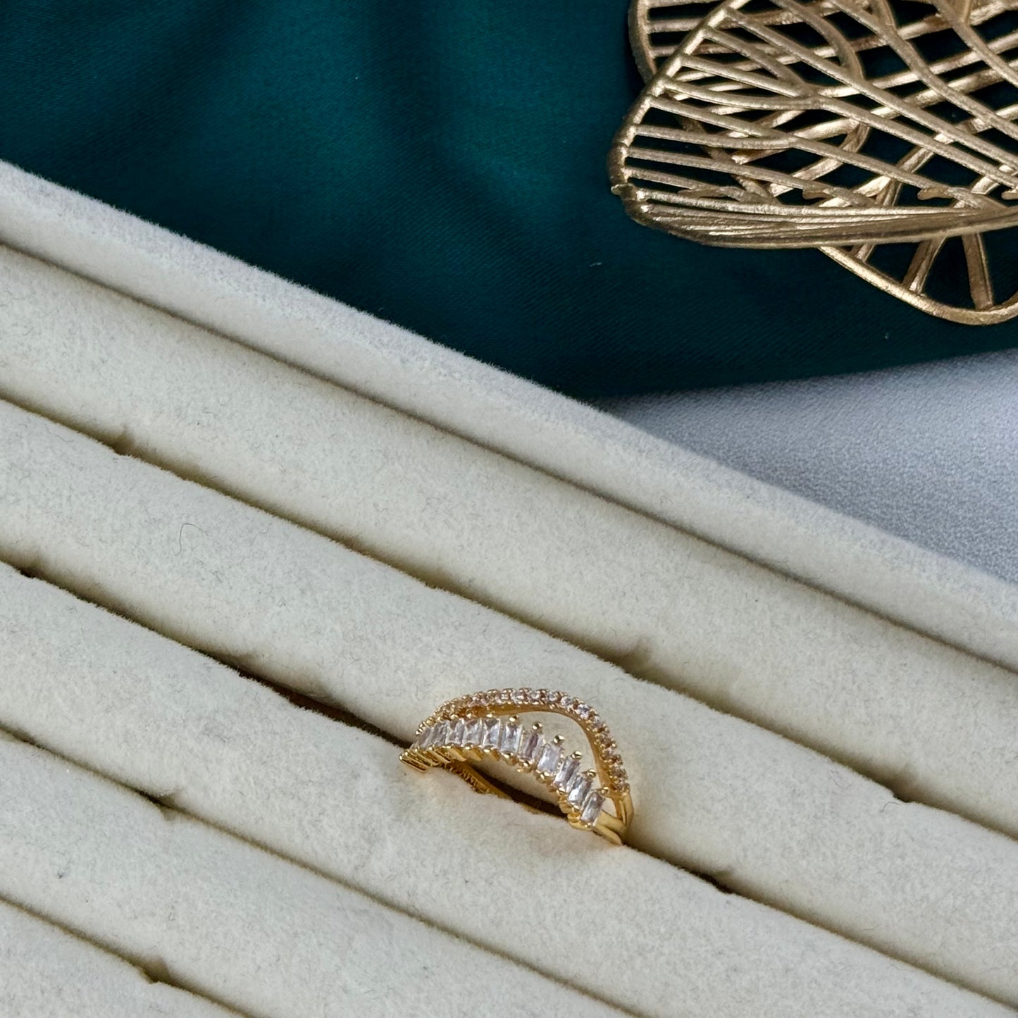 ITALIAN GOLD RING.