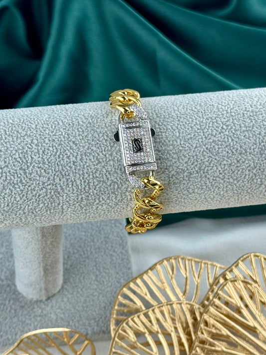 ITALIAN GOLD BRACELET.