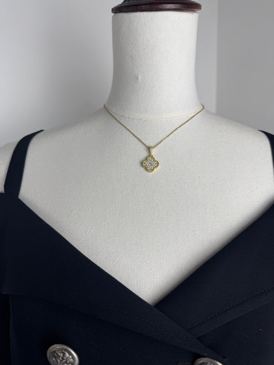 ITALIAN GOLD NECKLACE.