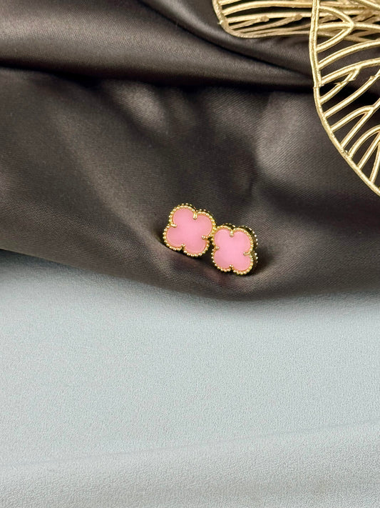 ITALIAN GOLD EARRINGS.