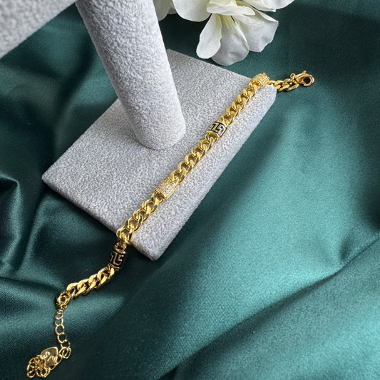 ITALIAN GOLD BRACELET.