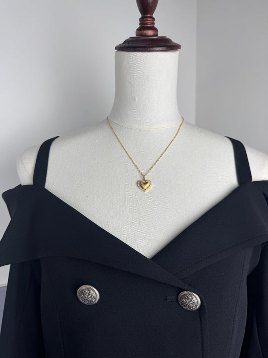 ITALIAN GOLD NECKLACE.