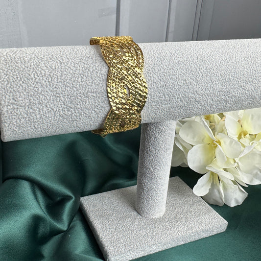 ITALIAN GOLD BANGLE BRACELET