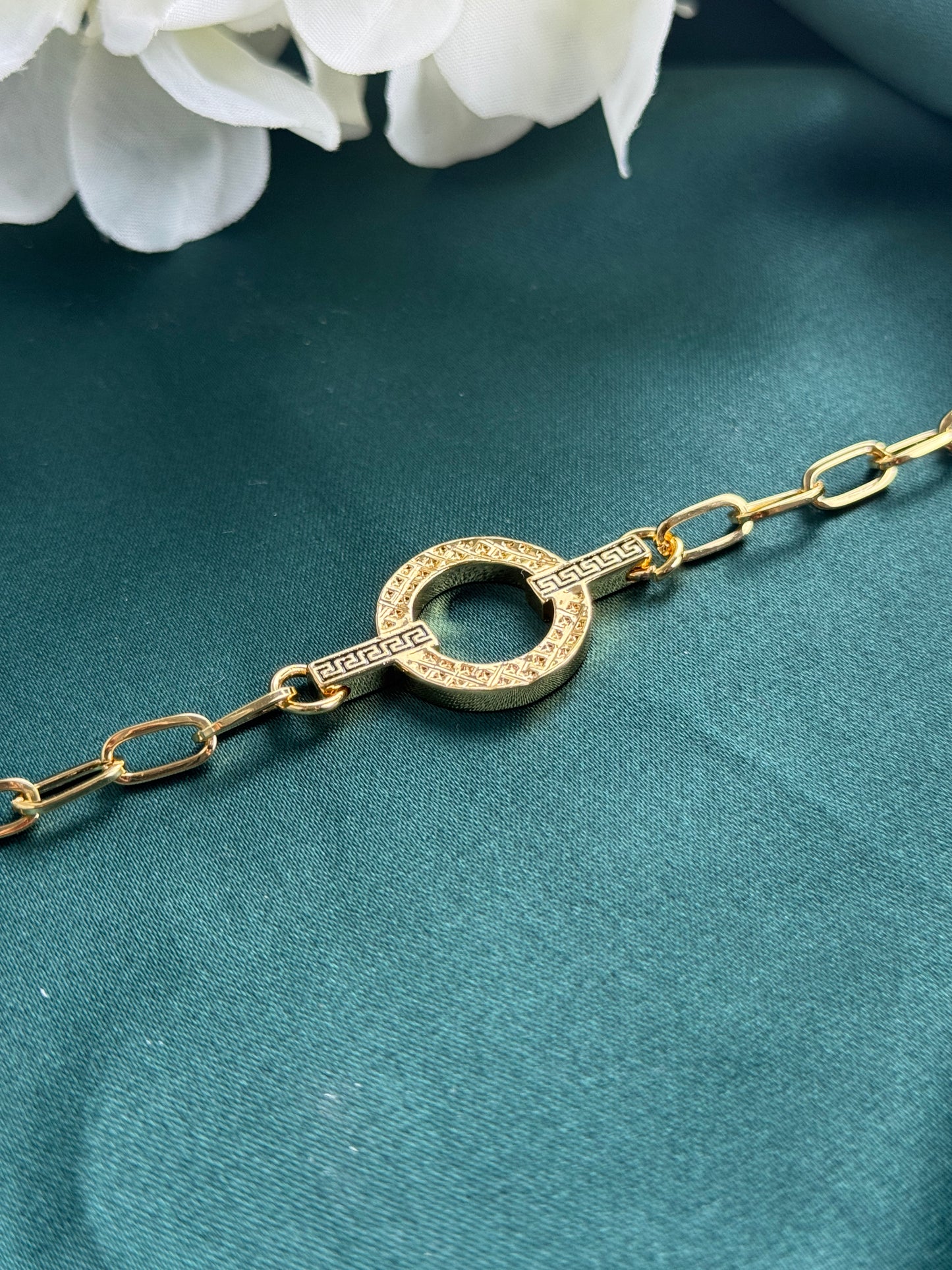 ITALIAN GOLD BRACELET.