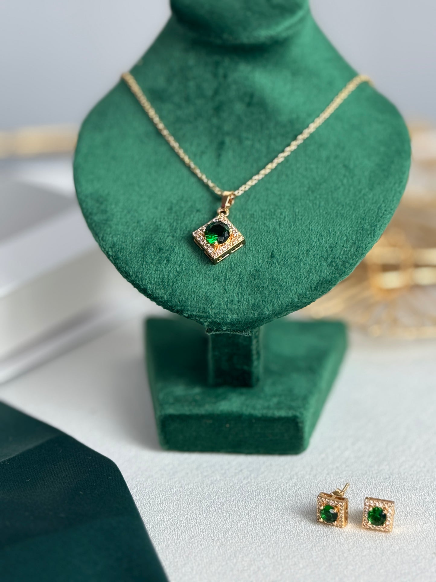 ITALIAN GOLD FULL SET.
