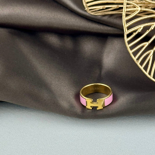 ITALIAN GOLD RING.