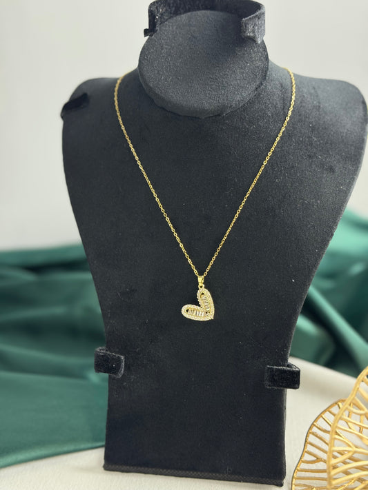 ITALIAN GOLD NECKLACE.