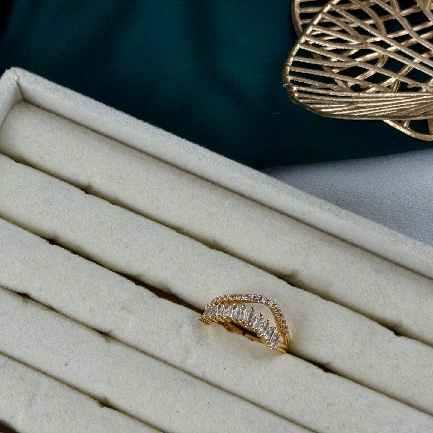 ITALIAN GOLD RING.