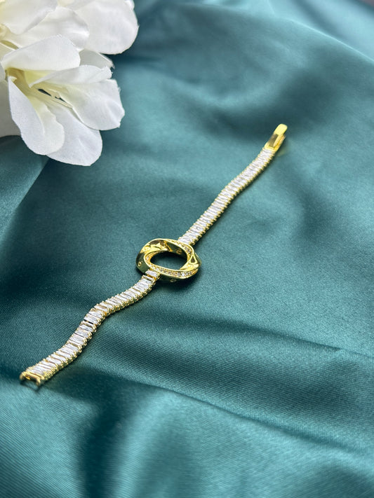 ITALIAN GOLD BRACELET.