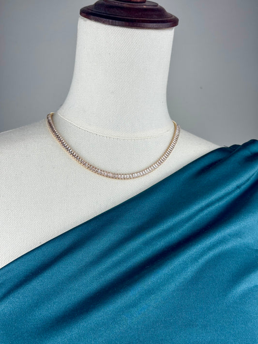 ITALIAN GOLD NECKLACE.