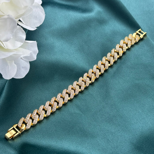ITALIAN GOLD BRACELET.